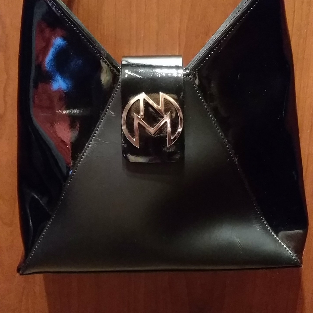 Great Nando Muzi black lacquer bag in excellent condition